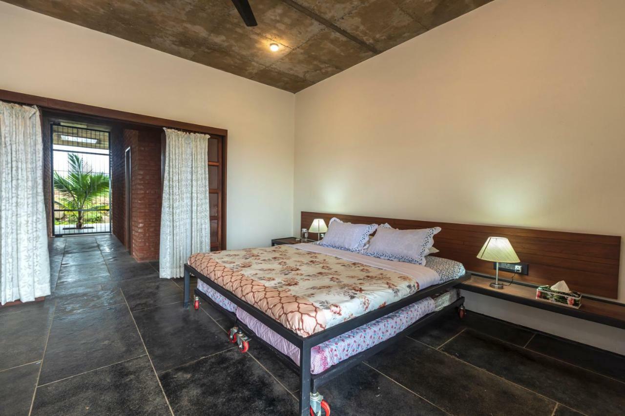 Saffronstays Zen, Igatpuri - Lake-View Villa With Indoor And Outdoor Games 외부 사진